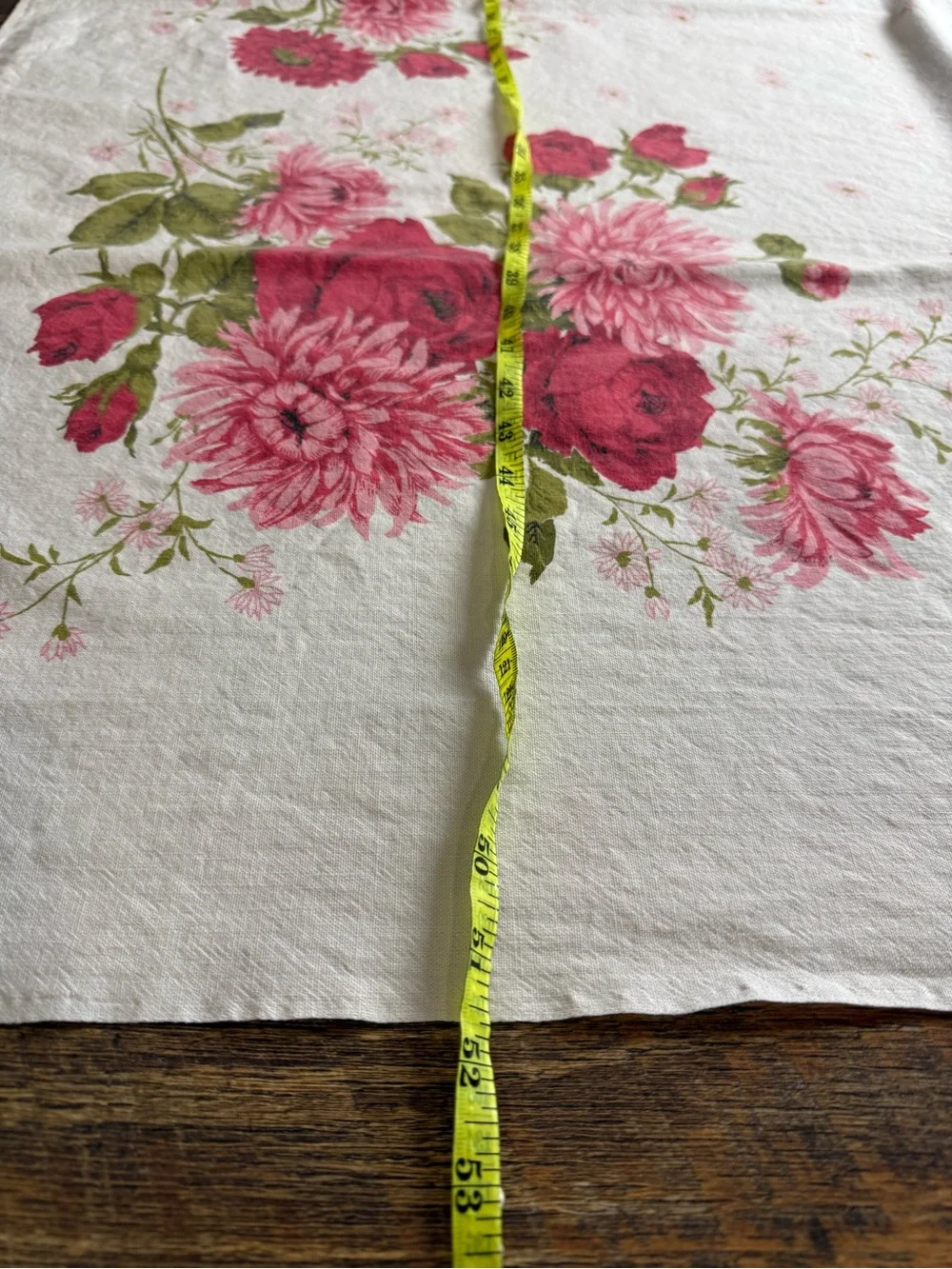 Vintage Floral Tablecloth Pink Roses Chrysanthemums